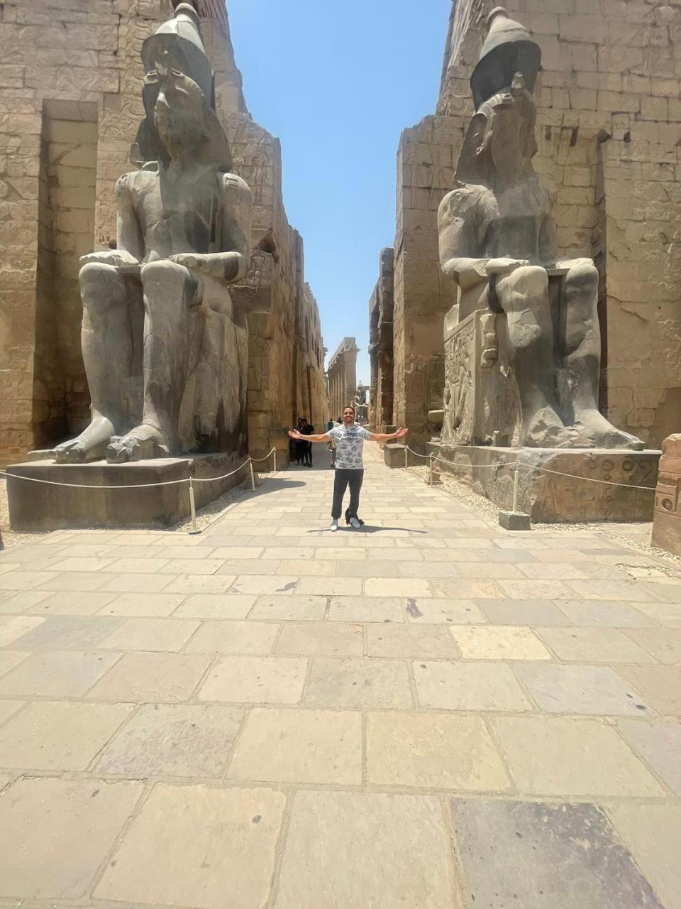 Pyramids Express Hotel Cairo Exterior photo